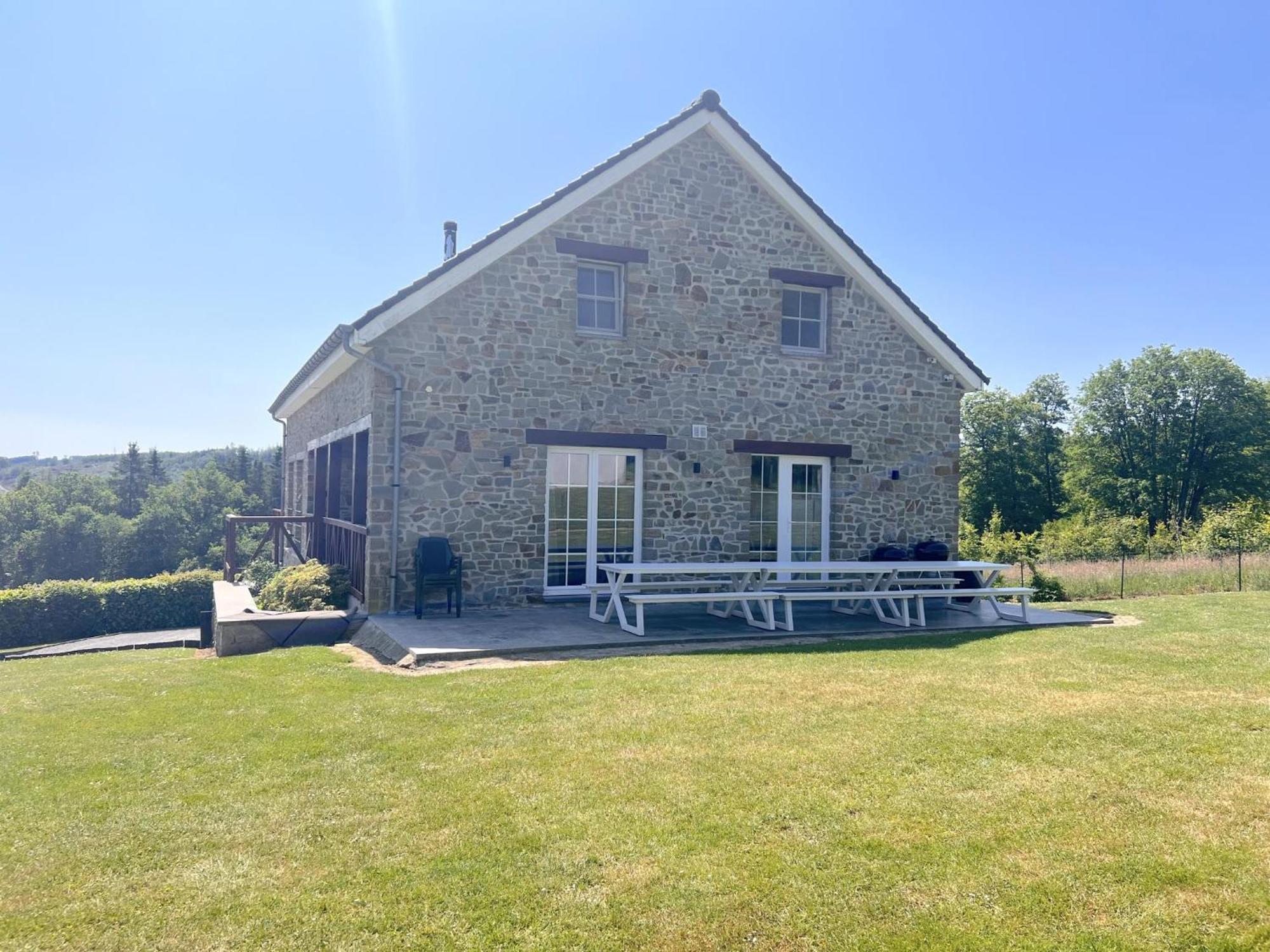 Sur Les Thiers Villa Lierneux Exterior foto